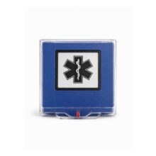 BeaconGuard Button in Blau mit E-Ink-Display und Rettungsdienst-Symbol unter transparenter Schutzhaube
